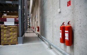 Lagerhalle-mit-Brandschutz - Die Brandlastberechnung und ihre Auswirkungen auf den Brandschutz